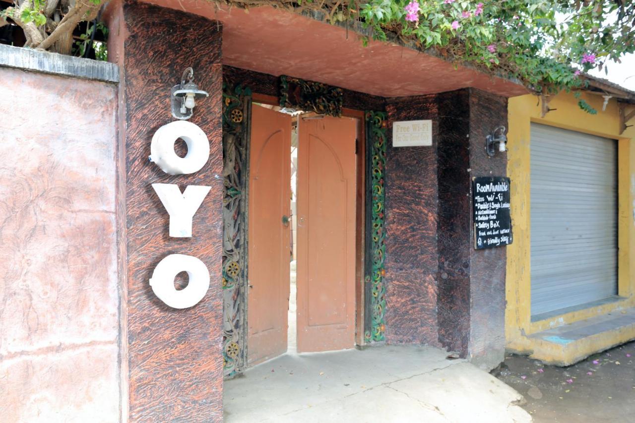 Oyo 1365 Sunrise Lumbung Hotel Gili Trawangan Exterior photo